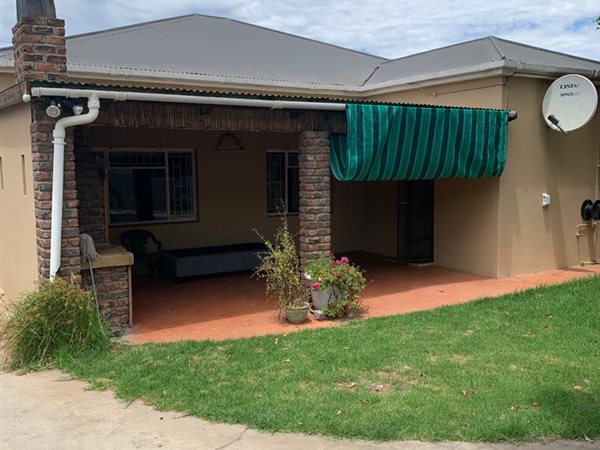 4 Bed House in Bonnievale
