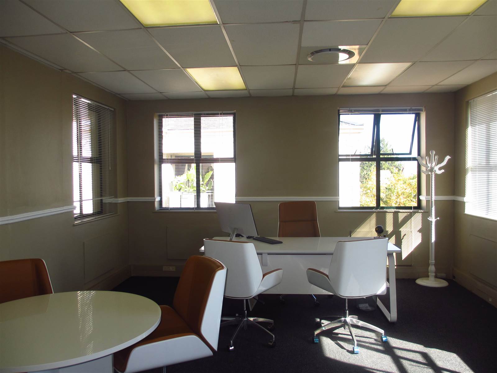 300  m² Commercial space in Fourways photo number 4