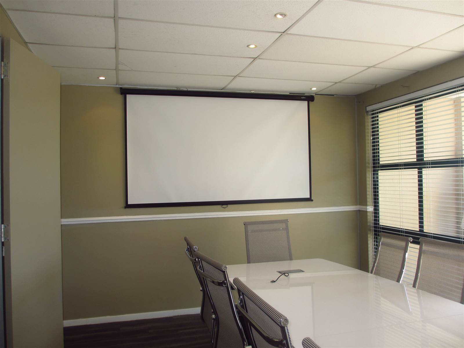 300  m² Commercial space in Fourways photo number 16