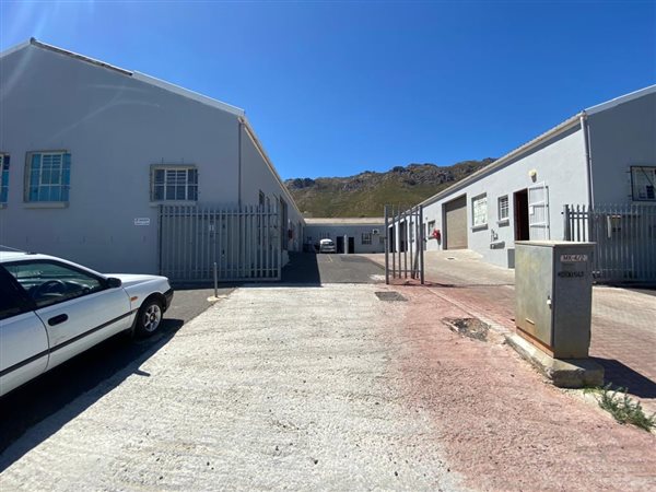 150  m² Industrial space in Mountainside