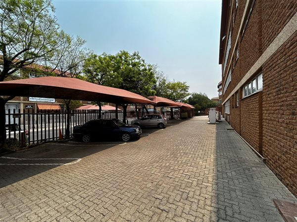 224  m² Industrial space