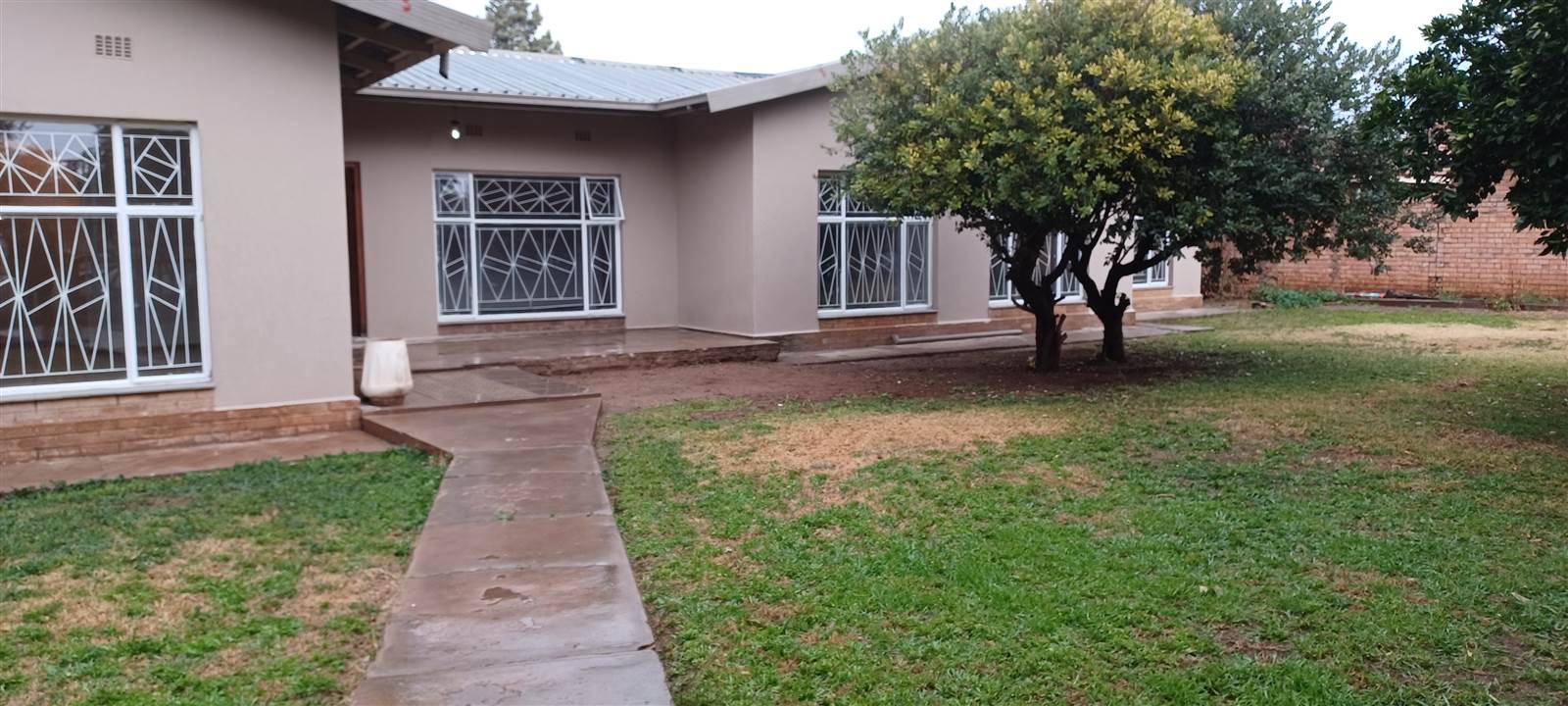 4 Bed House in Vryburg photo number 1