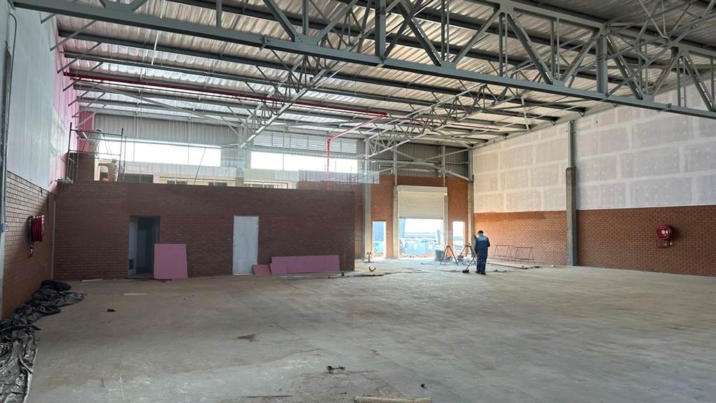 730  m² Industrial space in Highveld photo number 7