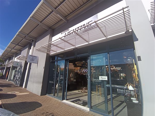 234 m² Retail Space 234 m² Retail Space