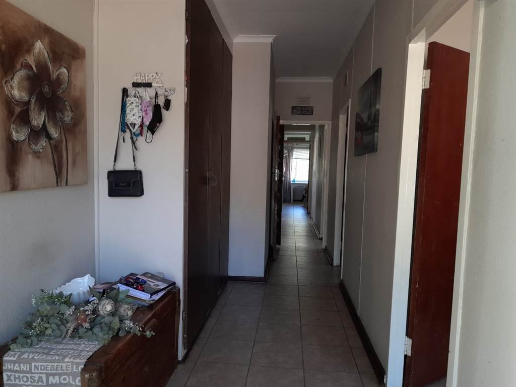3 Bed House in Jan Cilliers Park photo number 16