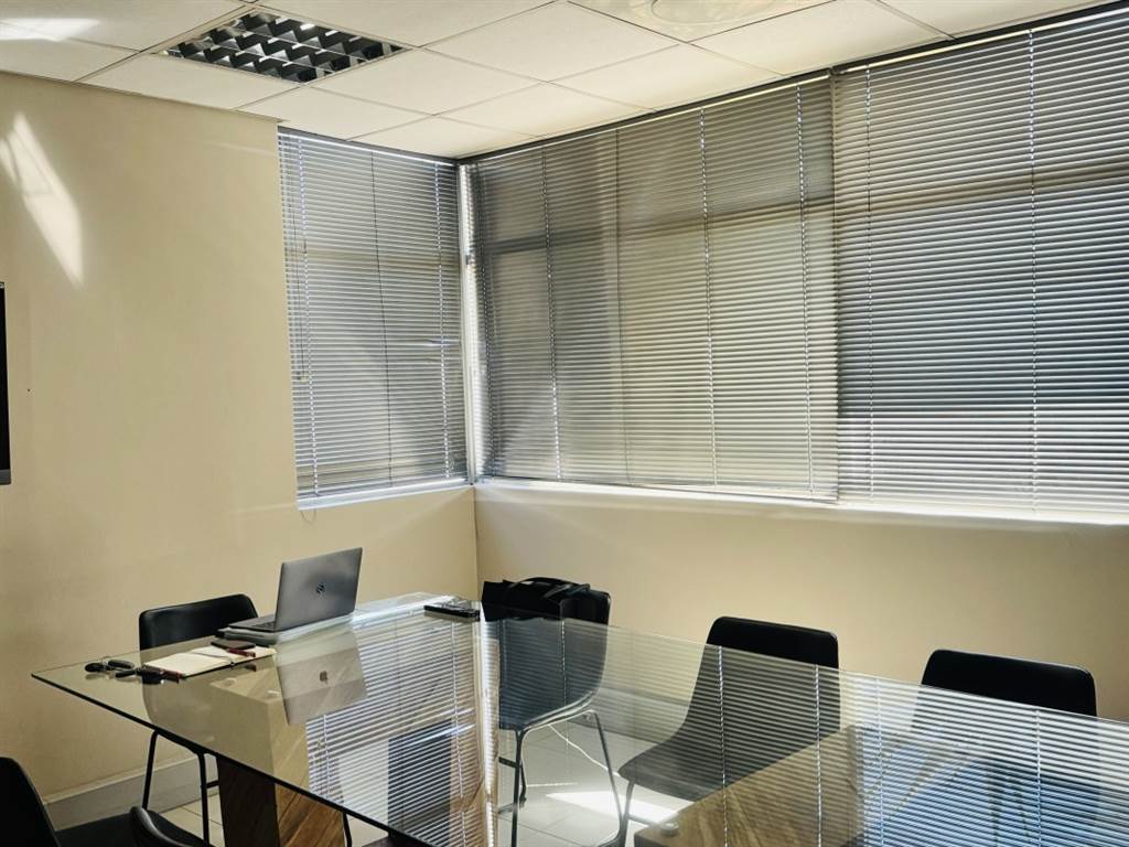 150  m² Office Space in La Lucia photo number 1