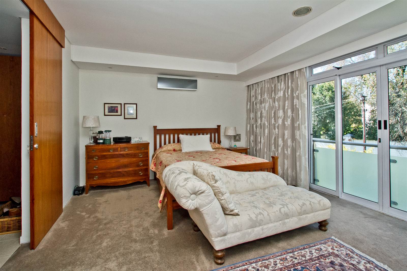 3 Bed Townhouse in Dunkeld West photo number 9