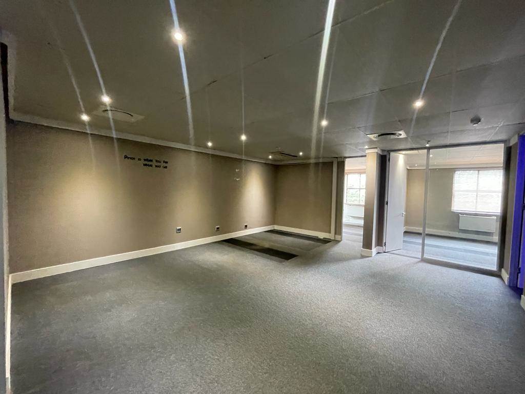 254  m² Commercial space in Illovo photo number 7