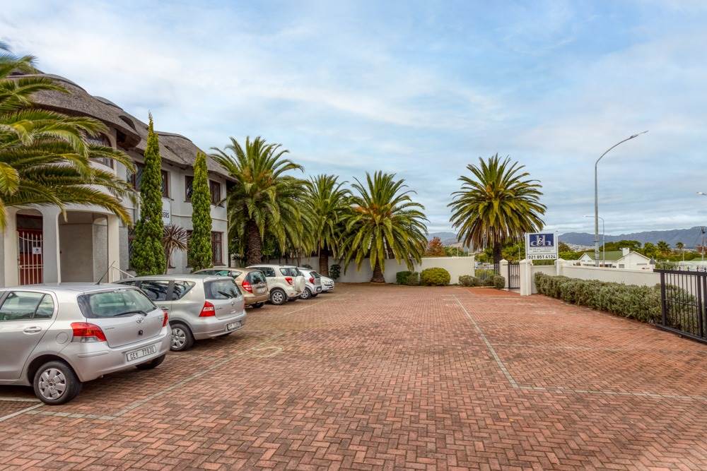 295  m² Commercial space in Somerset West Central photo number 22