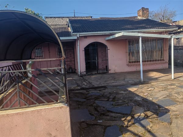 3 Bedroom House 3 Bedroom House