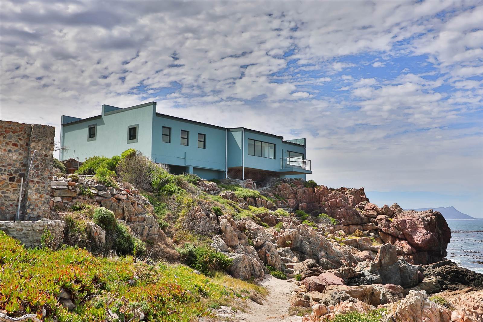 4 Bed House in Bettys Bay photo number 26