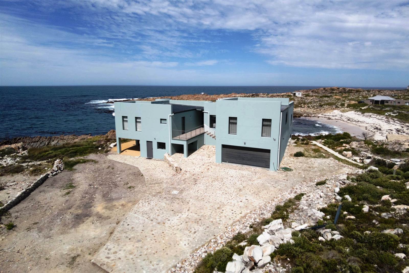 4 Bed House in Bettys Bay photo number 2