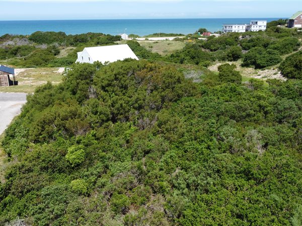 680 m² Land available in Paradise Beach