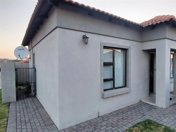 2 Bed House in Trichardt