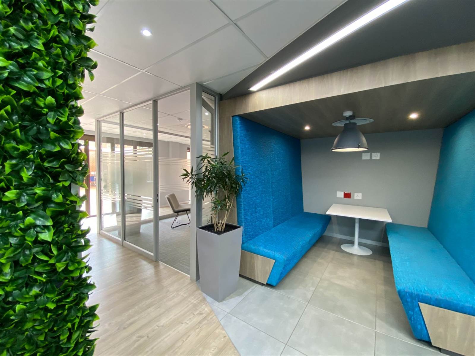 489  m² Office Space in Faerie Glen photo number 10