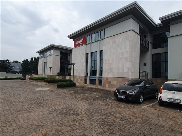 593  m² Commercial space in Bryanston