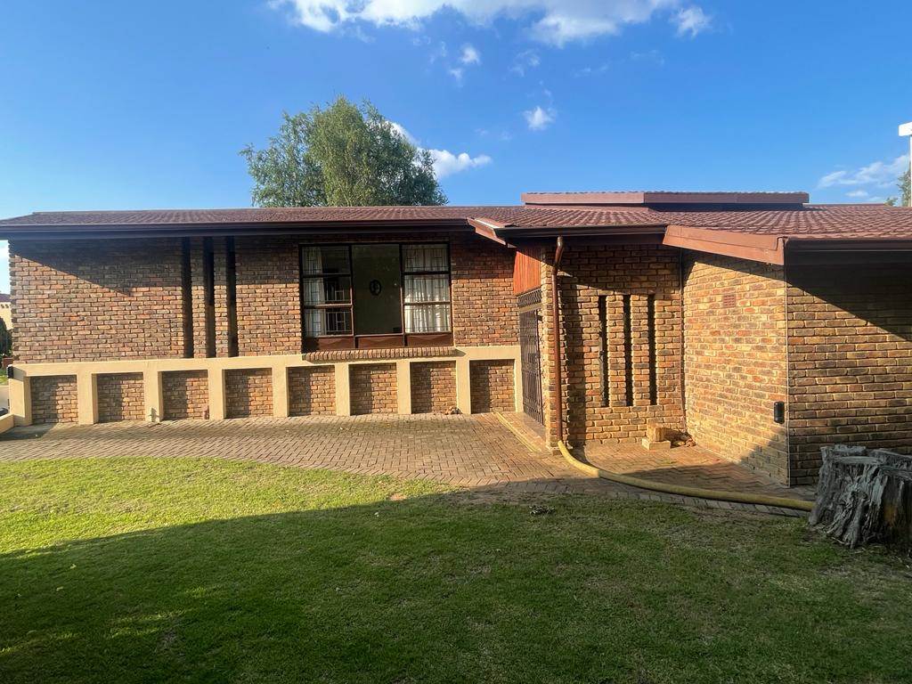5 Bed House in Ficksburg photo number 13