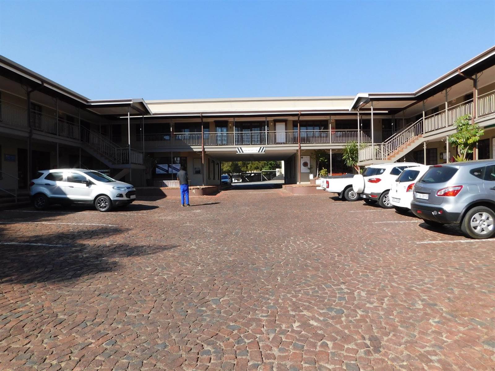 508  m² Office Space in Randburg Central photo number 2