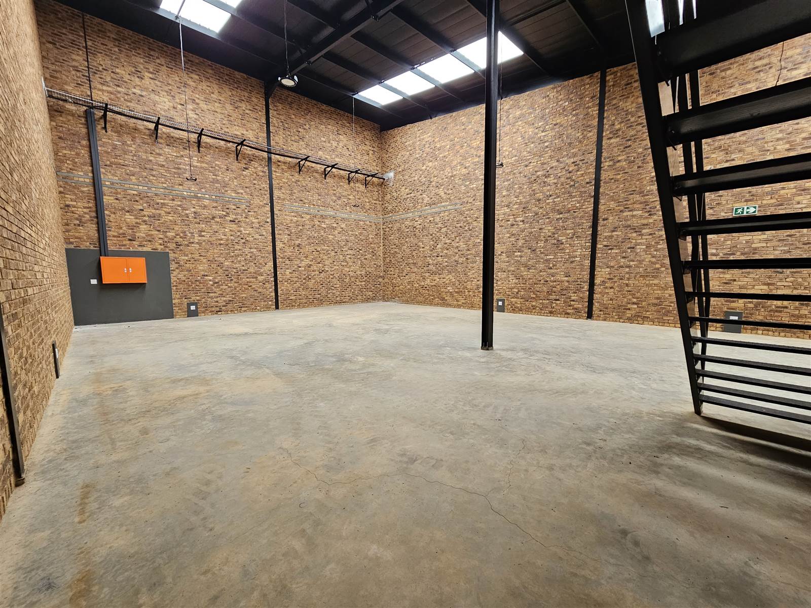 558  m² Industrial space in Anderbolt photo number 9
