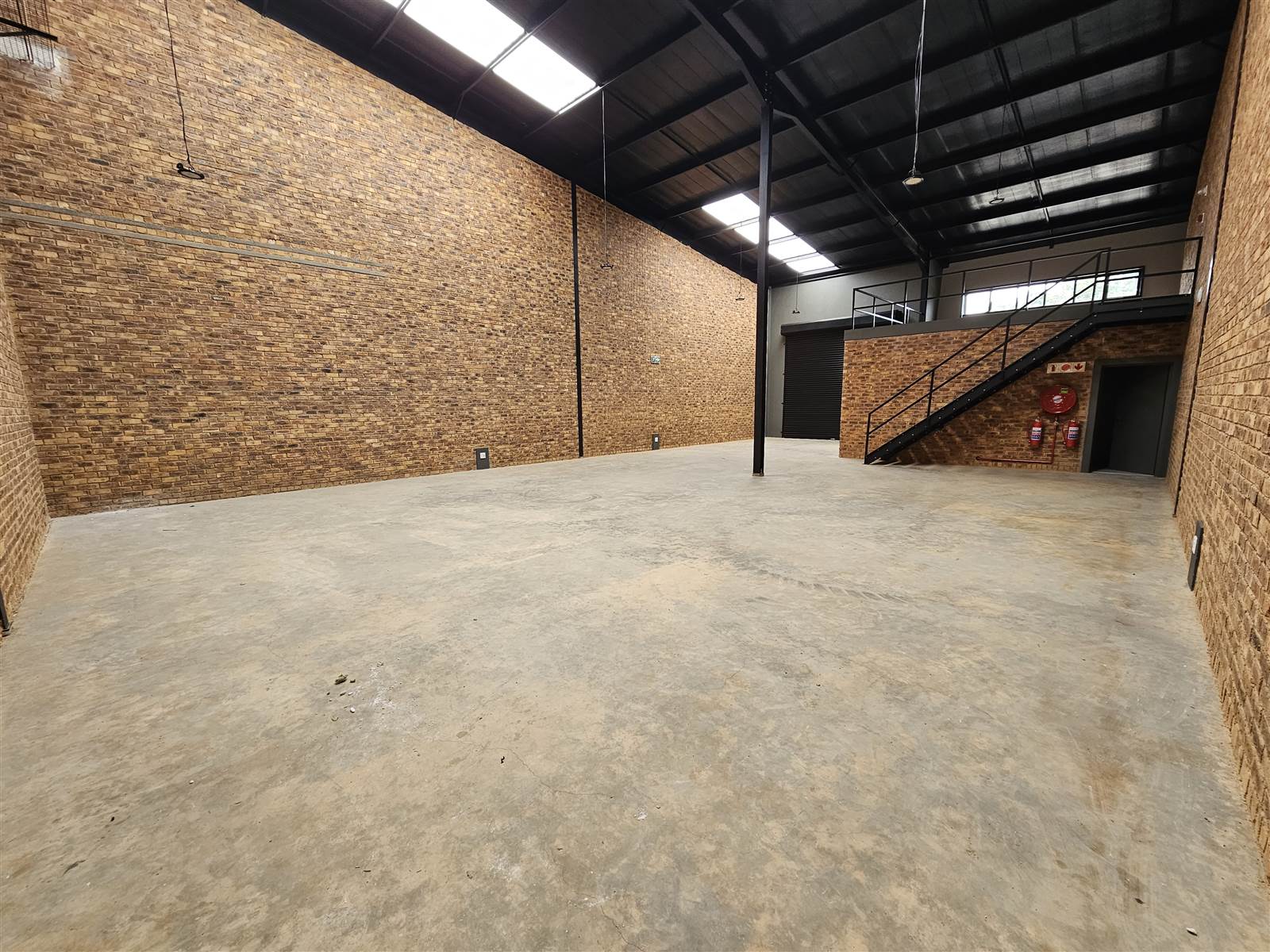 558  m² Industrial space in Anderbolt photo number 11