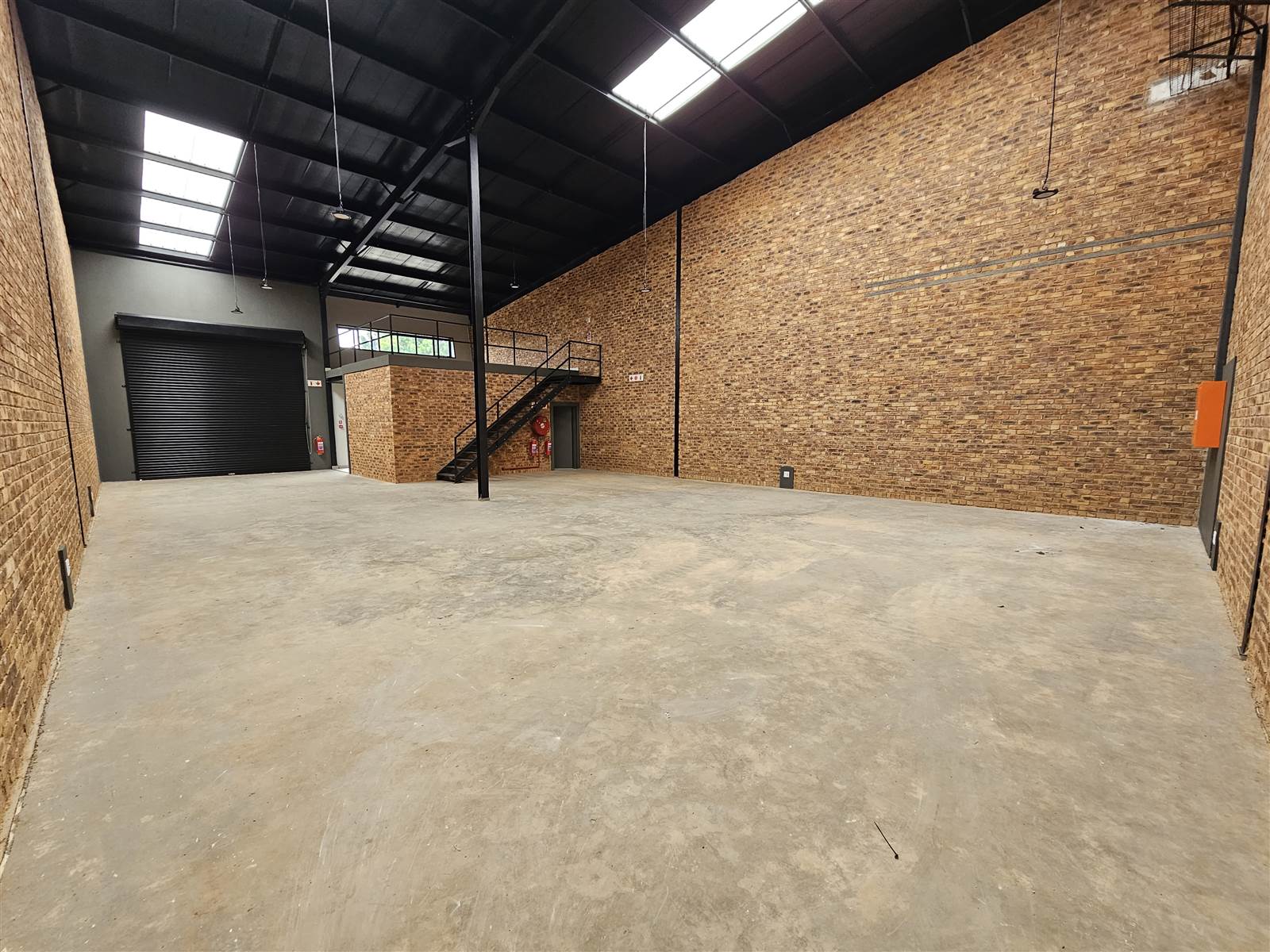 558  m² Industrial space in Anderbolt photo number 8