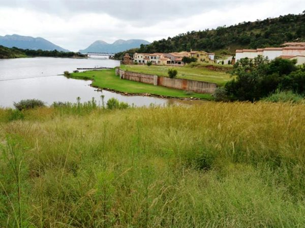 700 m² Land available in Estate D Afrique