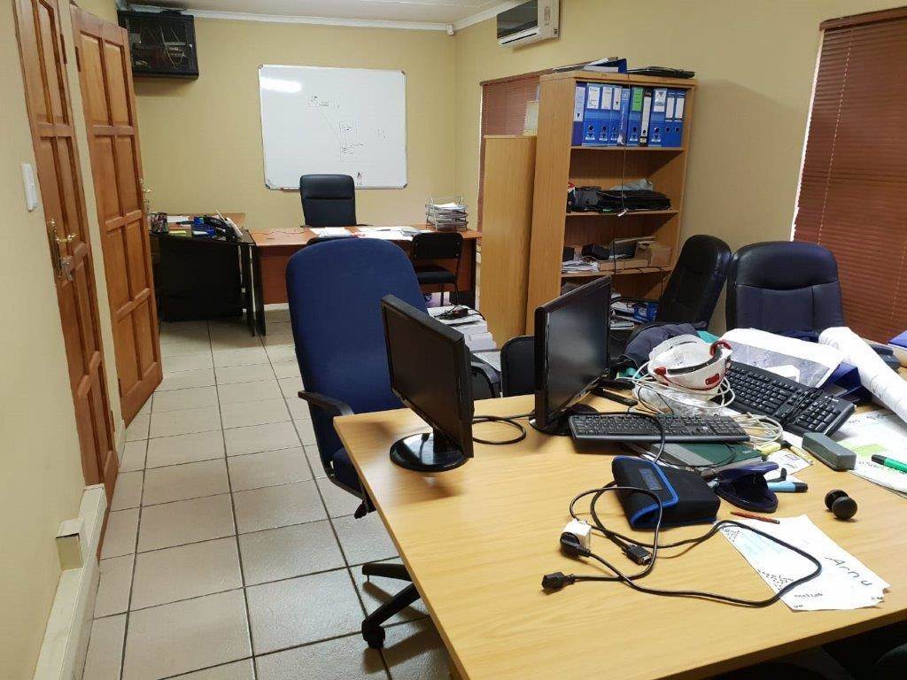 1309  m² Commercial space in Rustenburg Central photo number 4