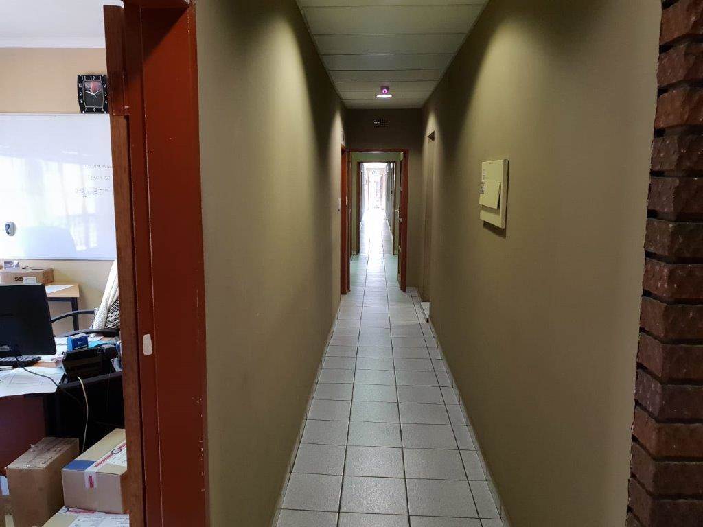 1309  m² Commercial space in Rustenburg Central photo number 11