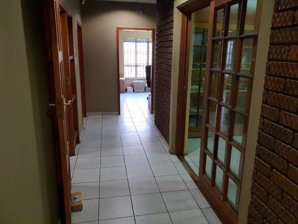 1309  m² Commercial space in Rustenburg Central photo number 13