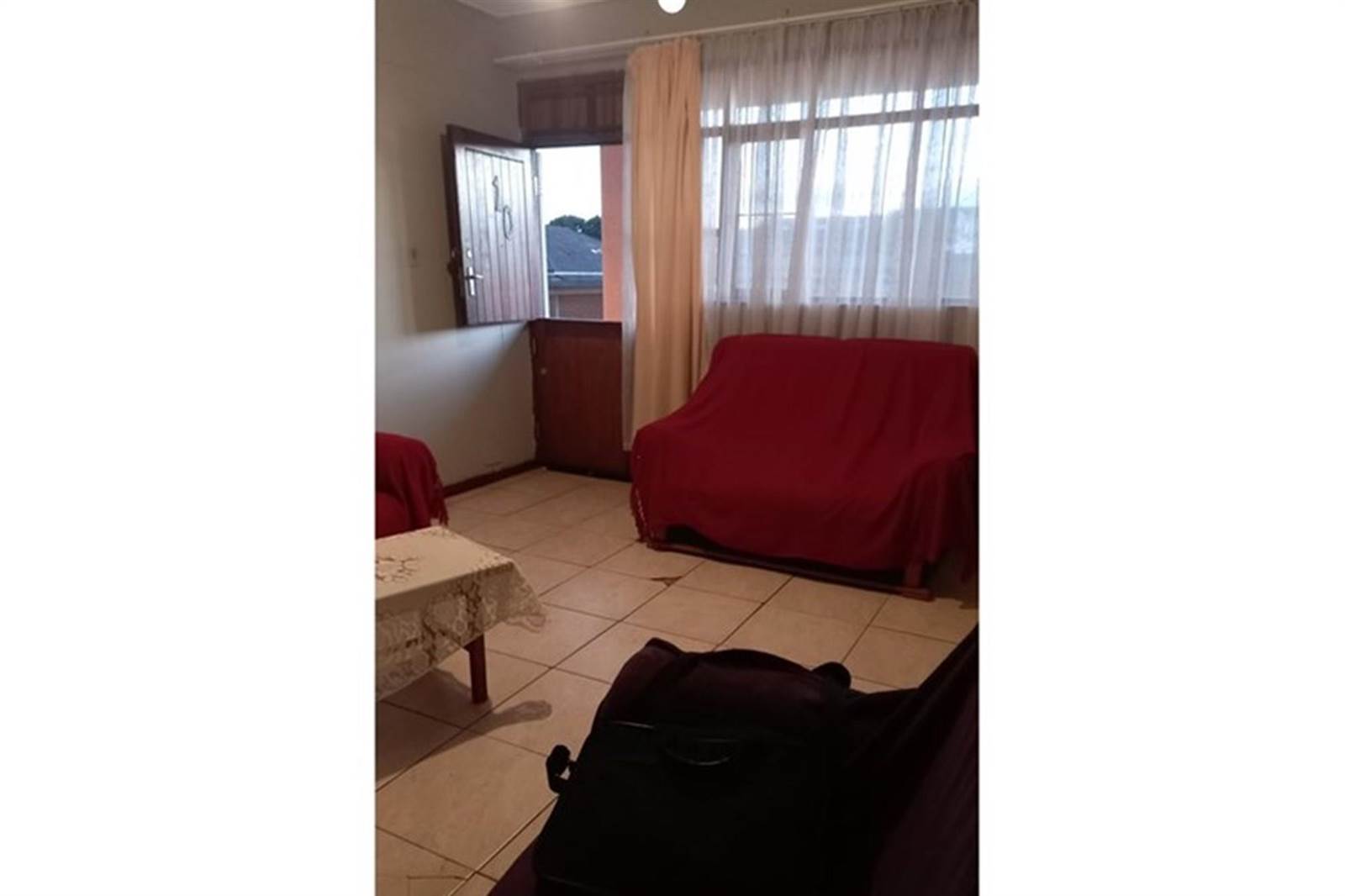 3 Bed Apartment in Southernwood photo number 11