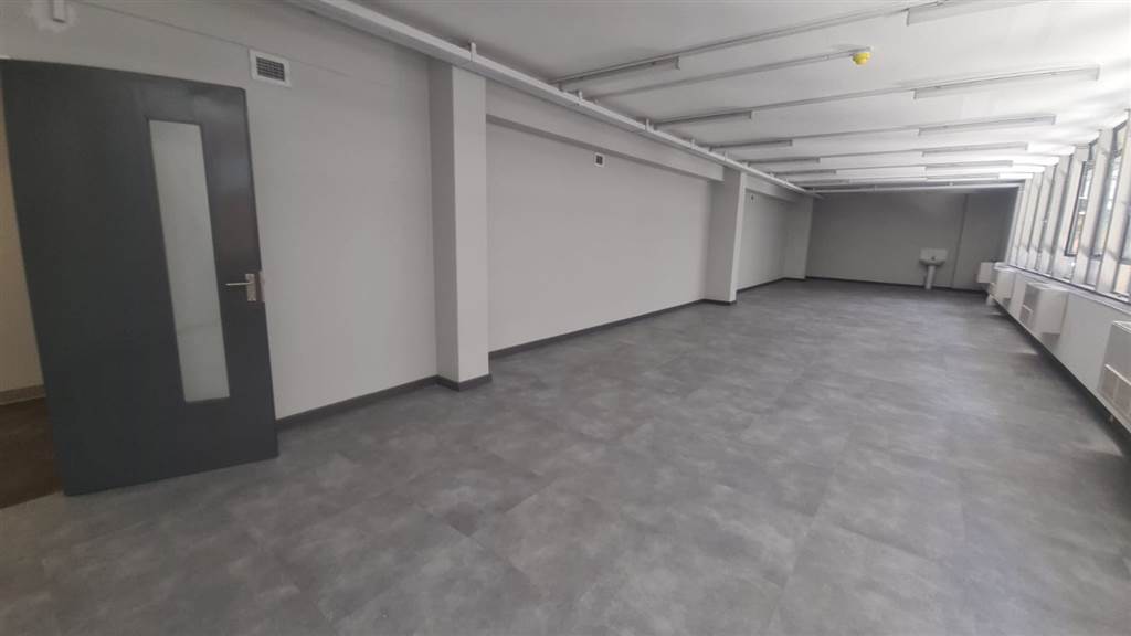 131  m² Commercial space in Pretoria Central photo number 3
