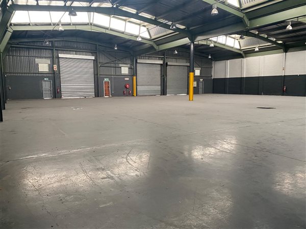 1369  m² Commercial space in Eastgate