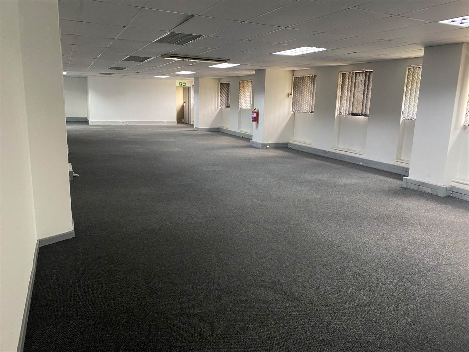 1369  m² Commercial space in Eastgate photo number 9