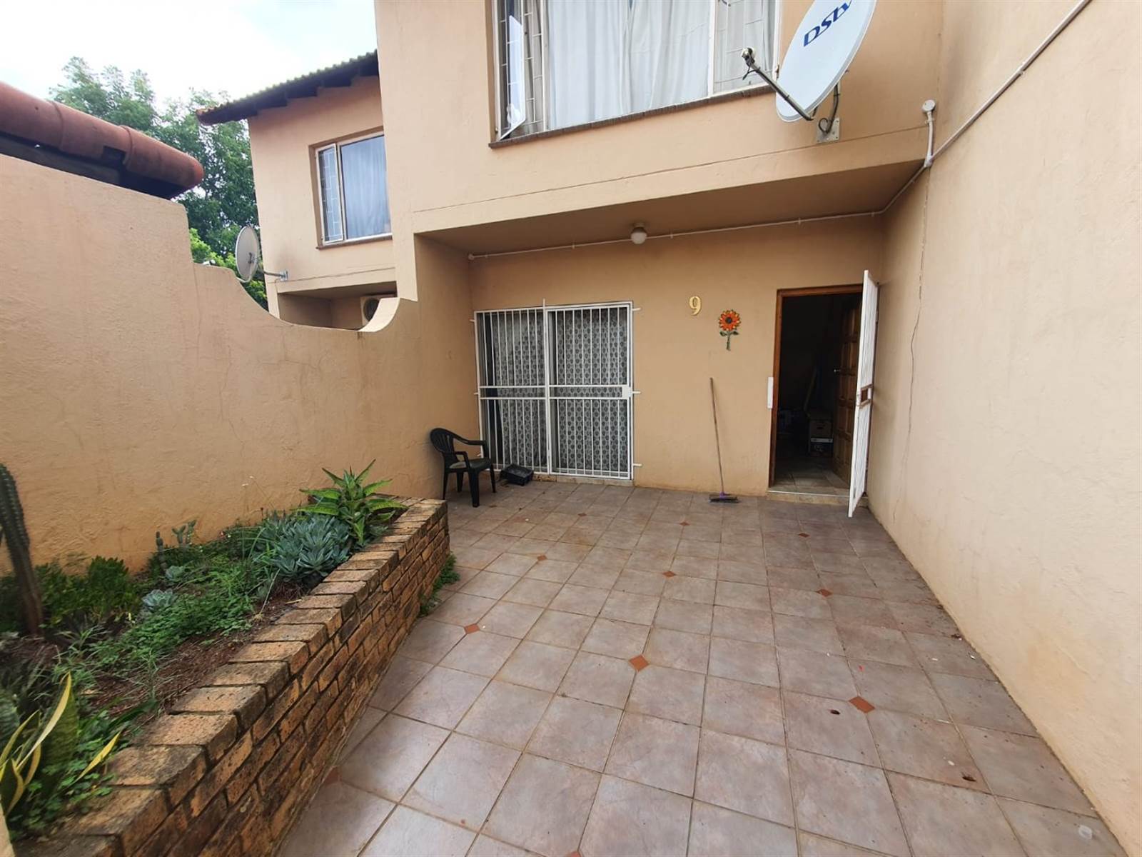 2 Bed House in Pretoria Gardens photo number 3