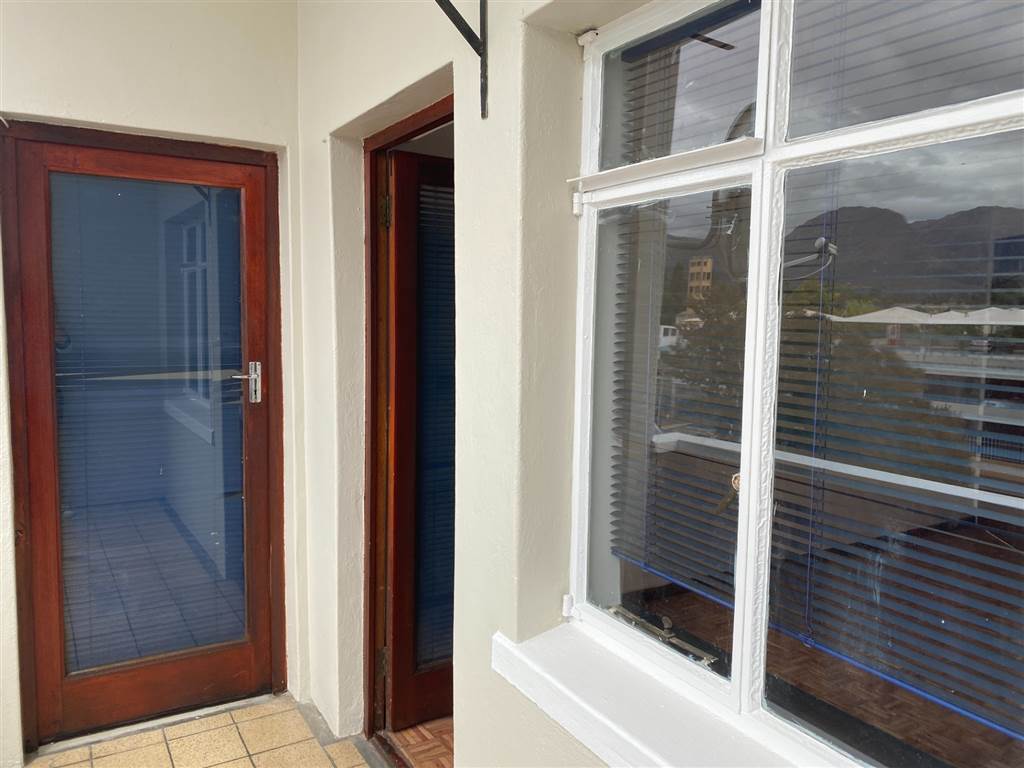 1 Bed Apartment to rent in Paarl Central East RR3059633 Private