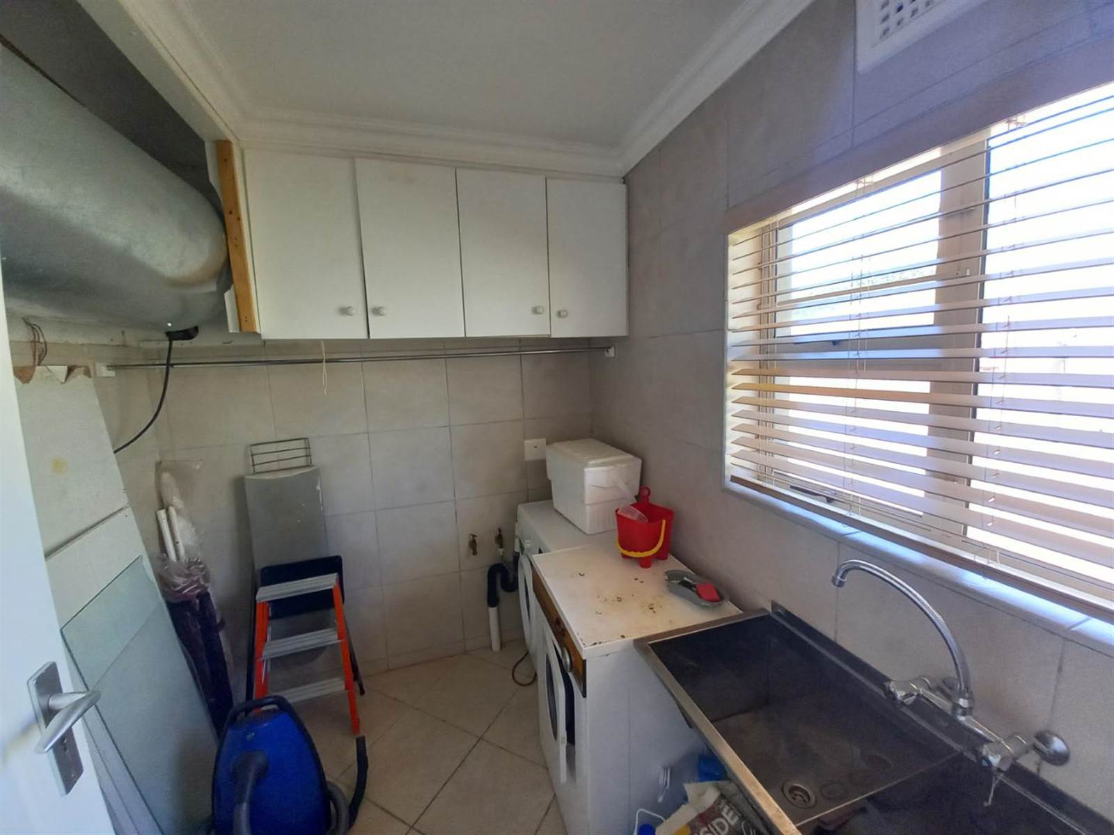3 Bed Simplex in Blythedale Beach photo number 13