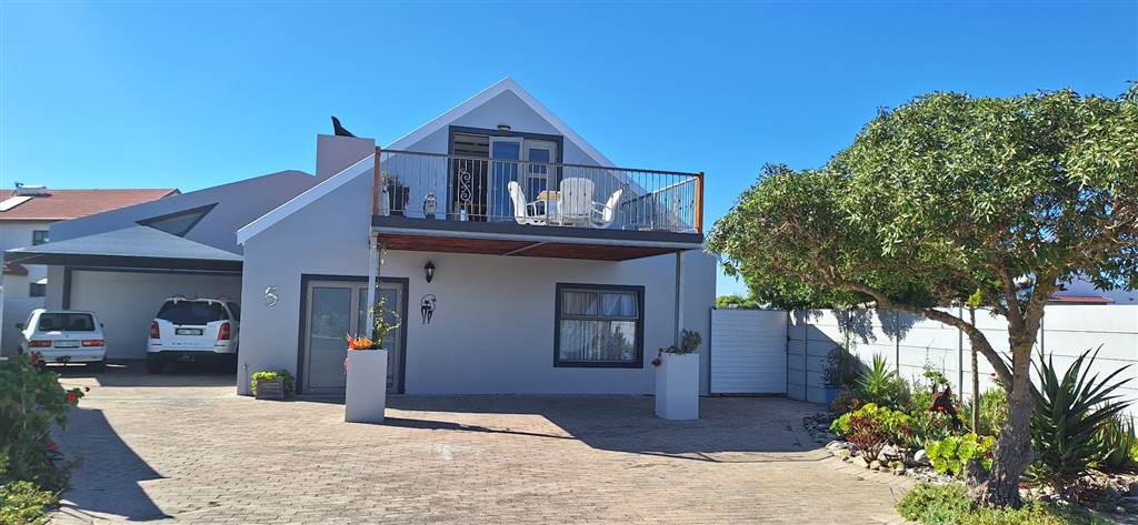 2 Bed House in Port Owen photo number 21