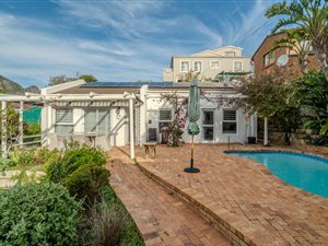 House in Hout Bay and surrounds