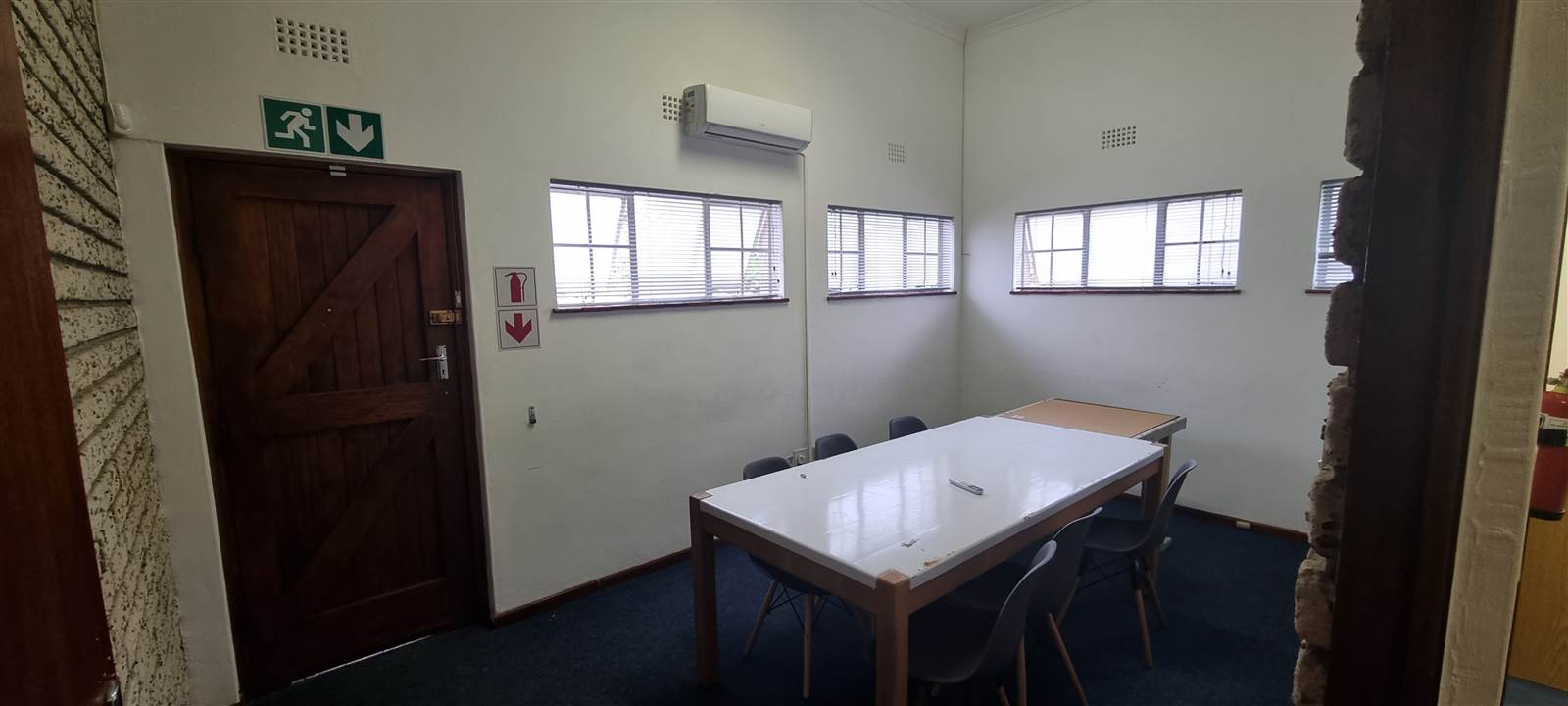 63.9  m² Commercial space in Saldanha photo number 10