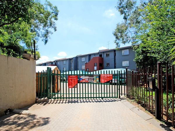3 Bedroom Apartment 3 Bedroom Apartment