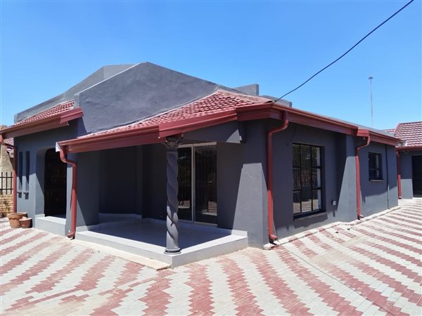 4 Bed House