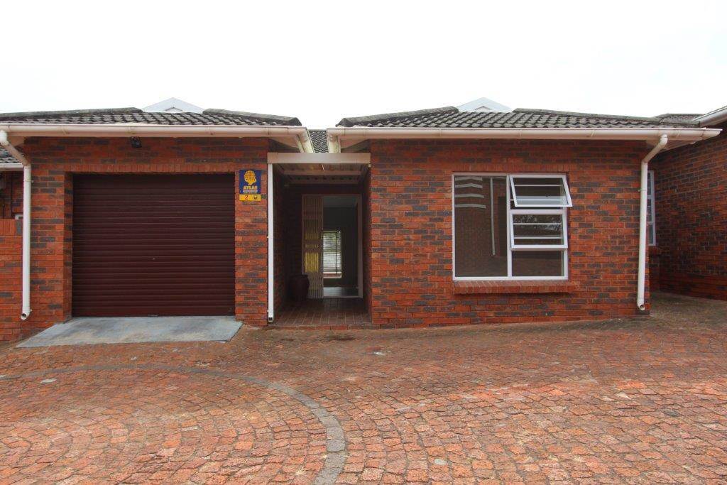 3 Bed Townhouse in Walmer Downs photo number 1