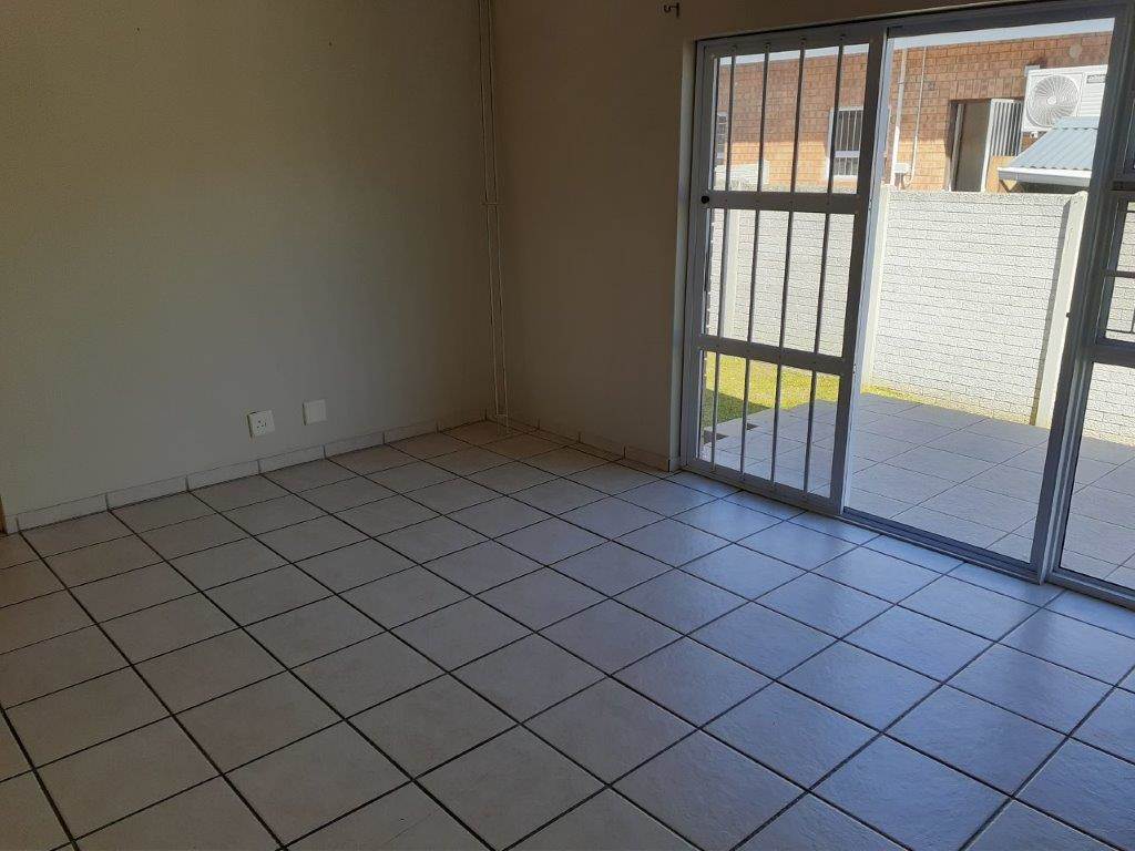 2 Bed Townhouse in Kabega photo number 7