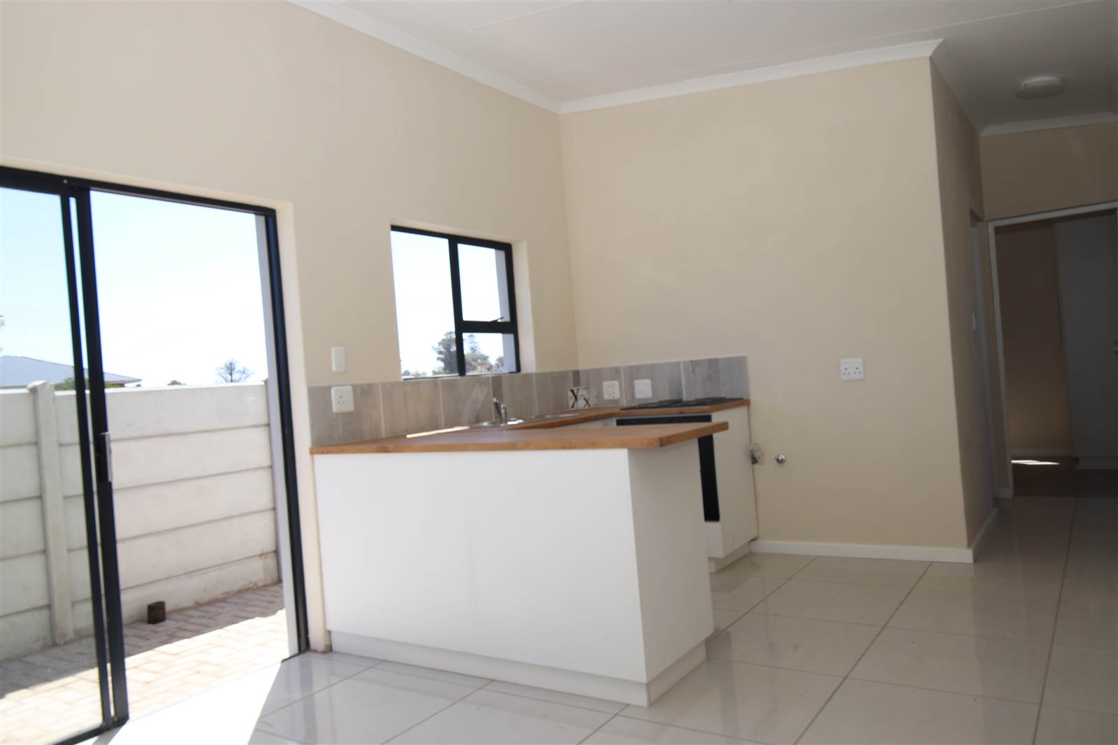 3 Bed House in Pacaltsdorp photo number 4