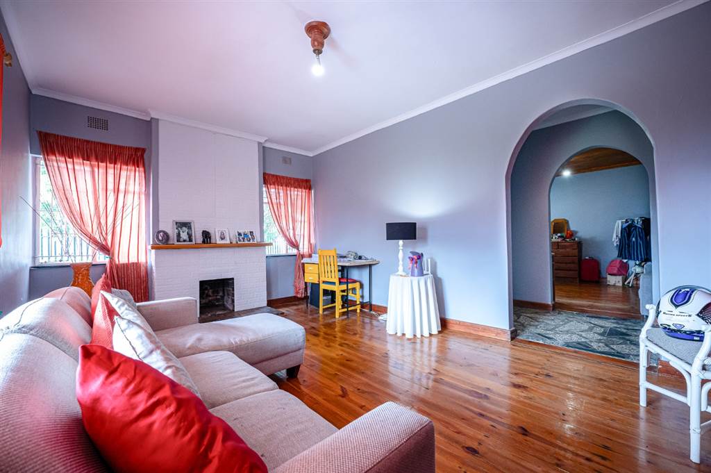 4 Bed House in Paarl photo number 6