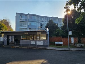 1 Bed Apartment in Fairway