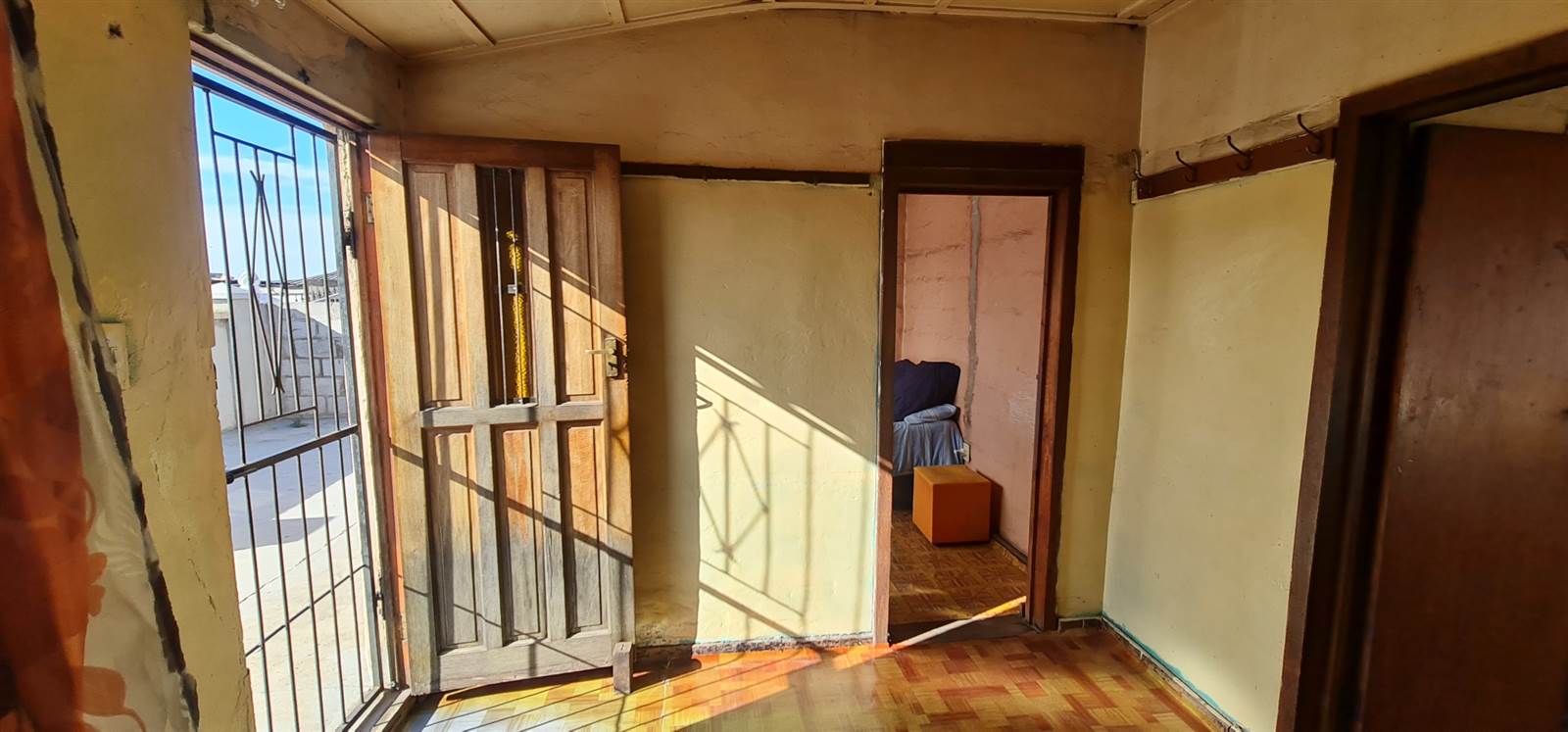 2 Bed House in Kwazakhele photo number 4
