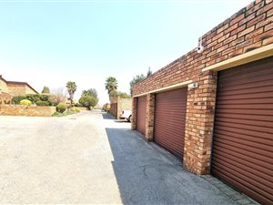 3 Bed Townhouse in Radiokop