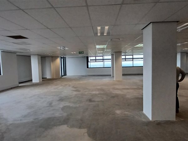 344  m² Commercial space