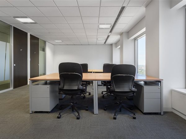 100 m² Office Space 100 m² Office Space